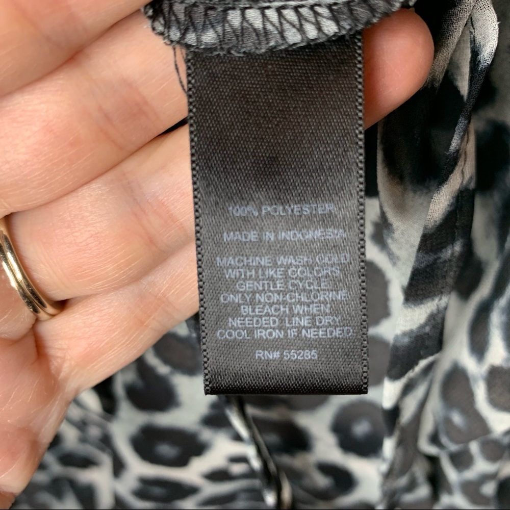 EXPRESS LONG SLEEVE COLD SHOULDER BLOUSE LEOPARD L - Picture 6 of 6